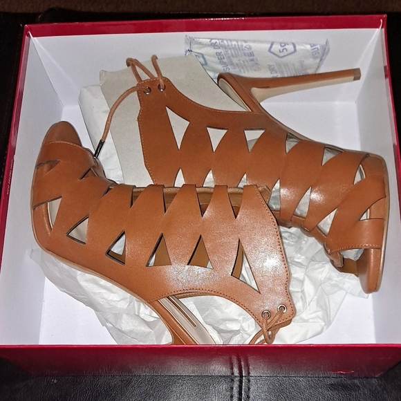 Guess Apex Brown Leather High Heels-Size 8.5 - Picture 2 of 11
